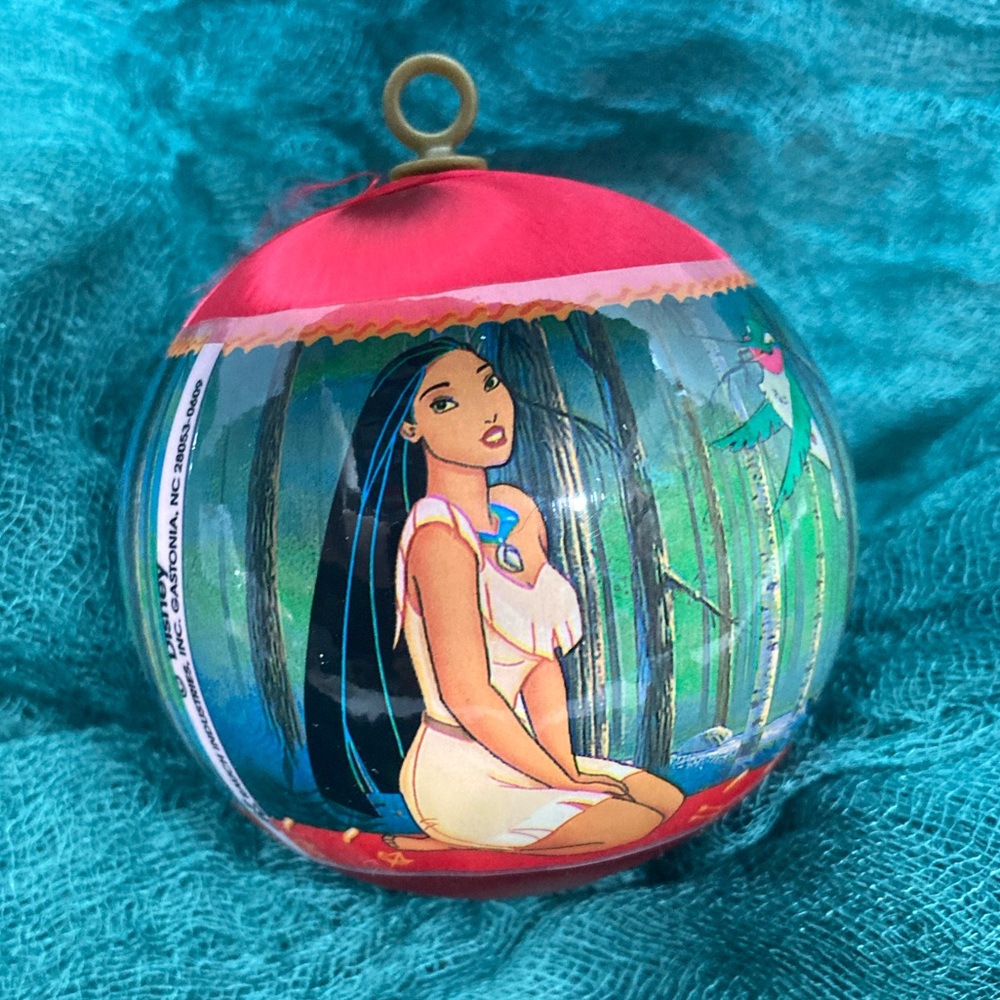 RARE VINTAGE 1990's DISNEY'S POCAHONTAS MEEKO FLIT PERCY BALL ORNAMENT
